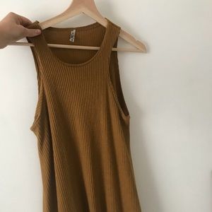 Unique gold/mustard tank top